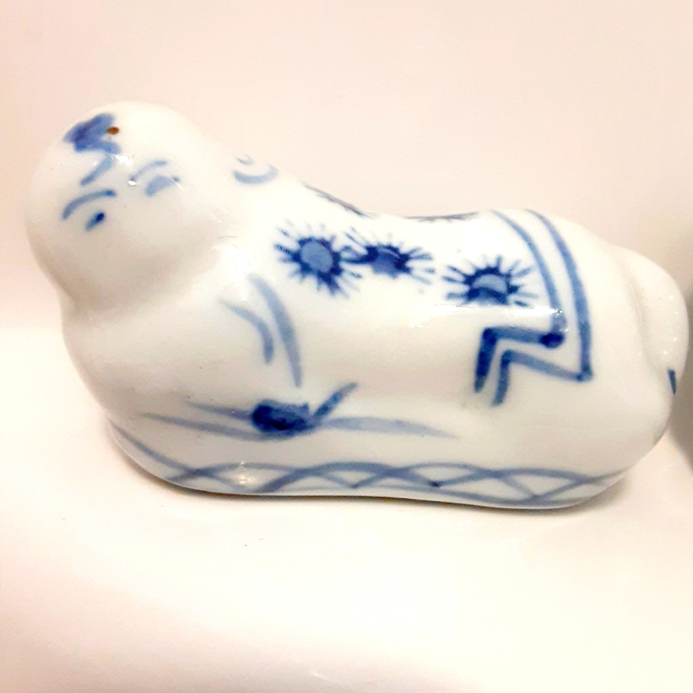 10 Porcelain Asain Chopstick Holders